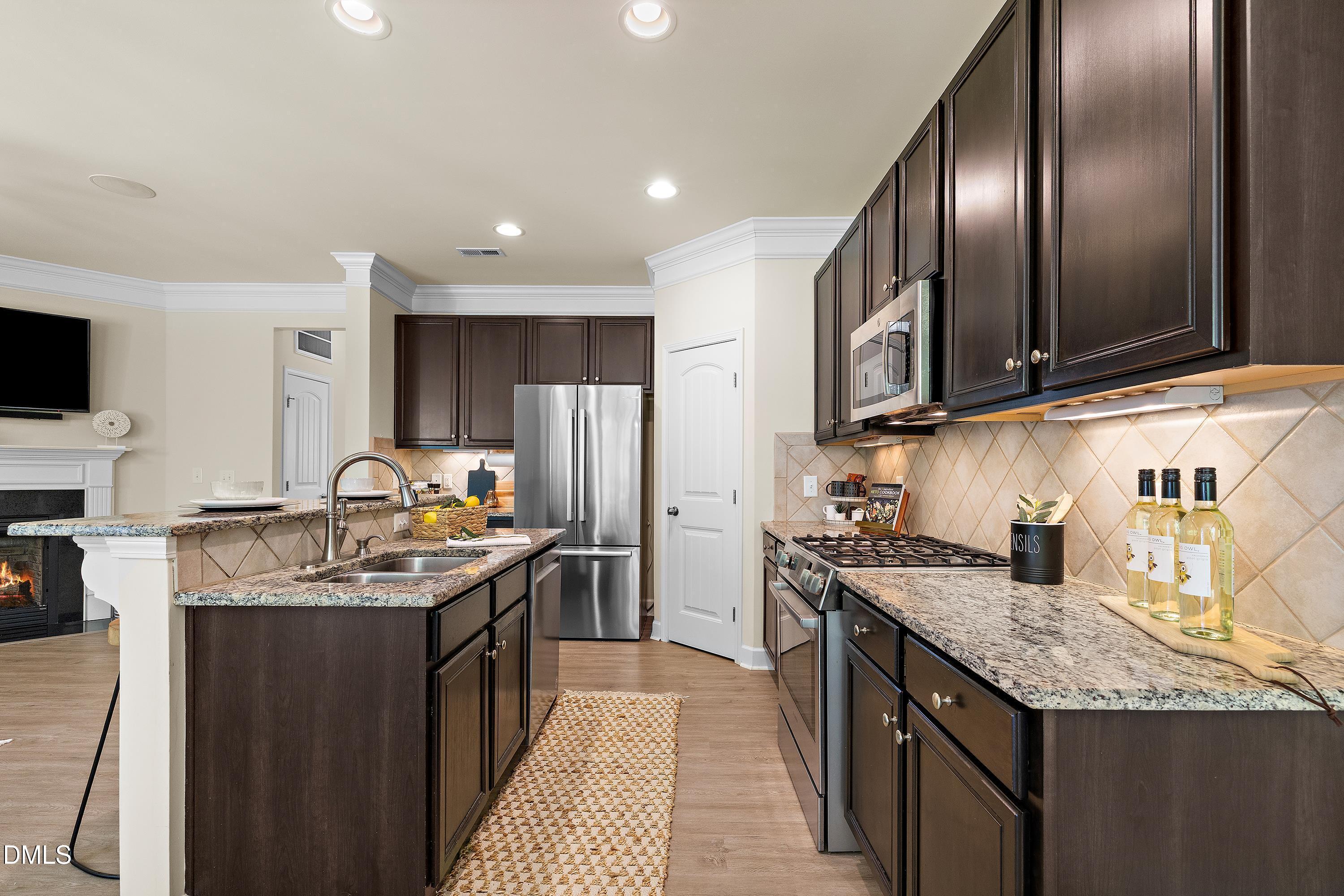 2063 Weston Green Loop Cary, NC 27513 - Photo 8 of 34 Kitchen pic 3