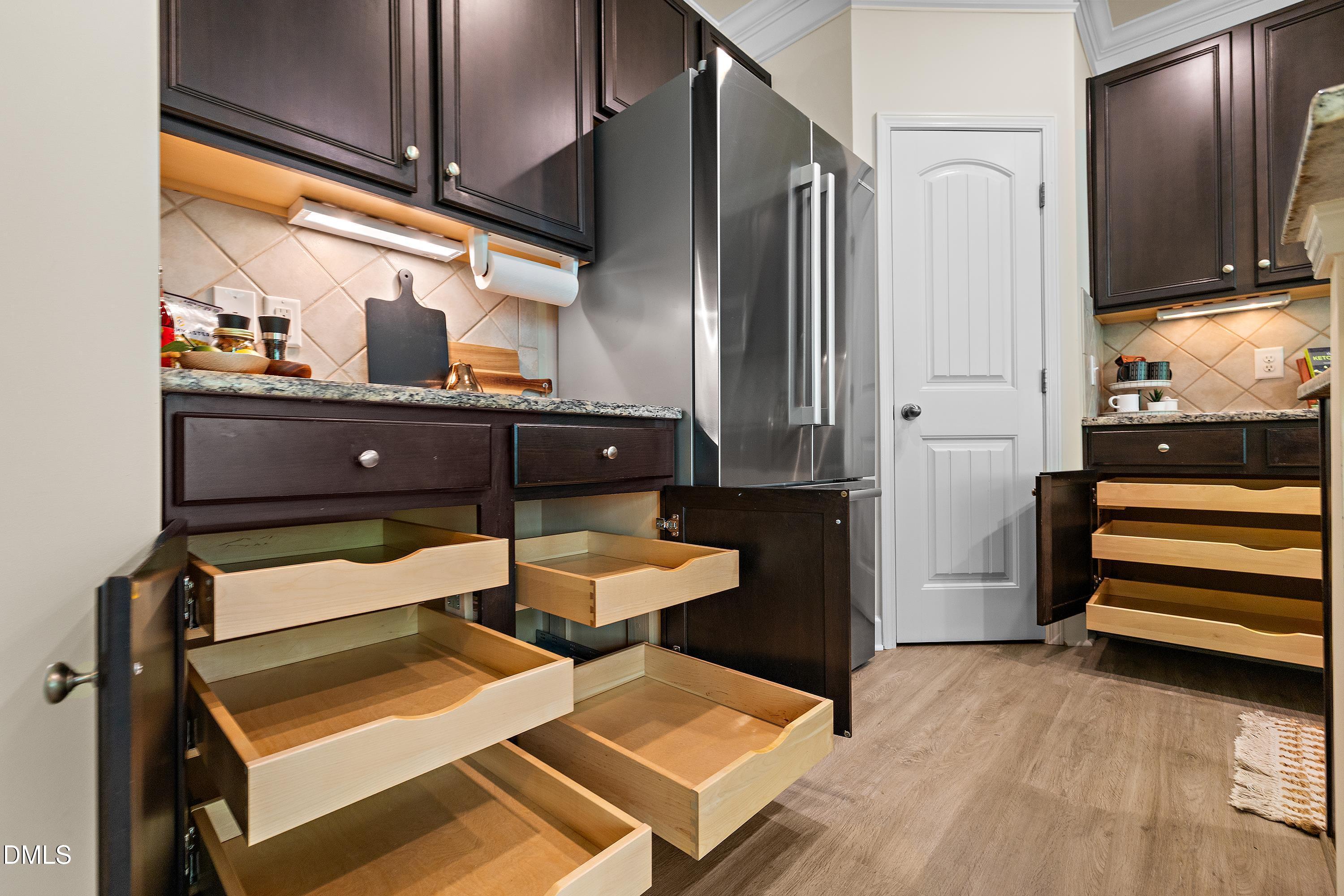 2063 Weston Green Loop Cary, NC 27513 - Photo 10 of 34 Kitchen pic 5