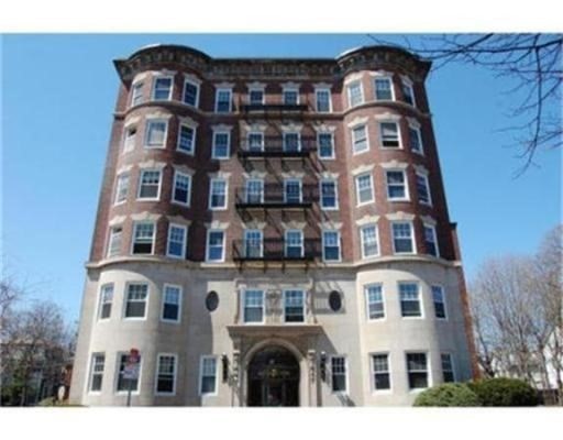 55 Magazine Street, Unit 64 Cambridge, MA 02139 - Photo 23 of 23 a front view of a multi story building