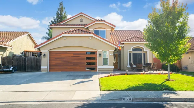 $720,000 | 854 Owl Circle, Vacaville, CA 95687