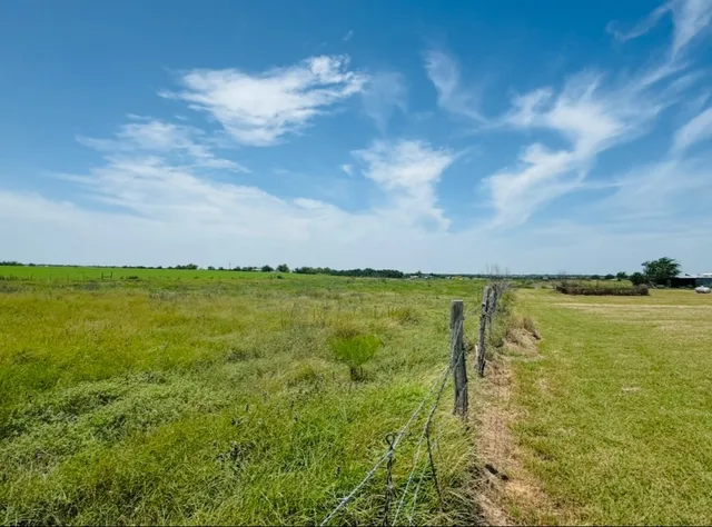 $625,000 | 2334 County Road 464, Elgin, TX 78621