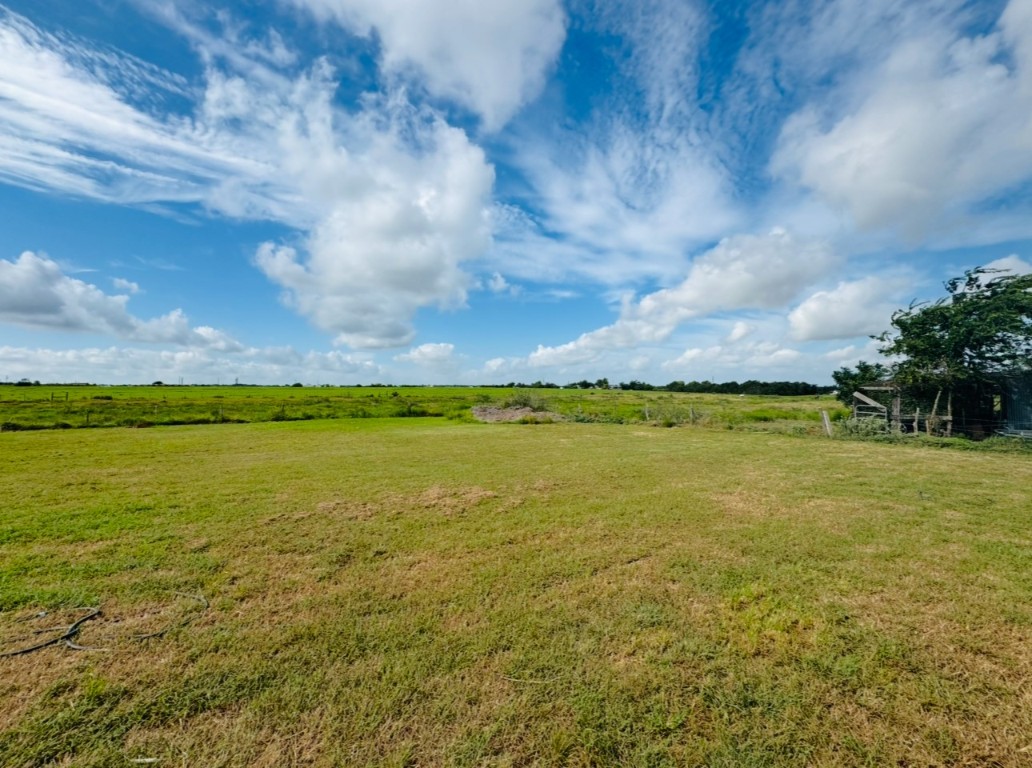 2334 County Road 464 Elgin, TX 78621 - Photo 37 of 39 a view of an ocean