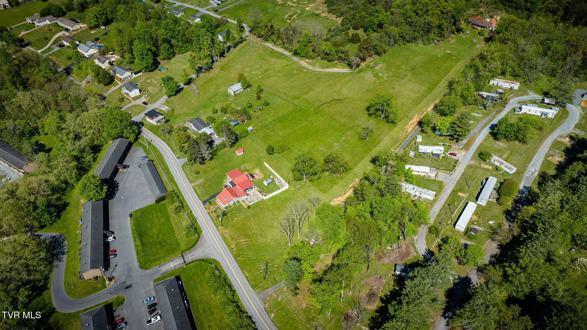 1000 Barber Road Bristol, TN 37620 - Photo 3 of 17 102