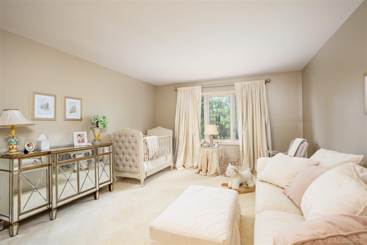 1 Provencal Road Grosse Pointe, MI 48236 - Photo 51 of 87 50093693-50.JPG