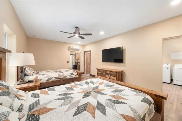 $1,300,000 | 13869 South Highway 475, Summerfield, FL 34491