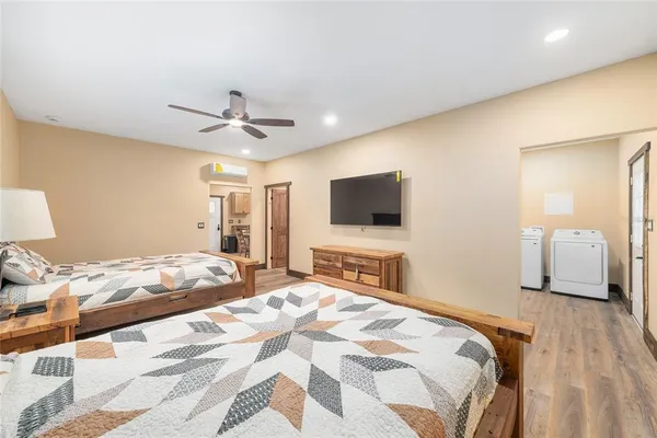 $1,300,000 | 13869 South Highway 475, Summerfield, FL 34491