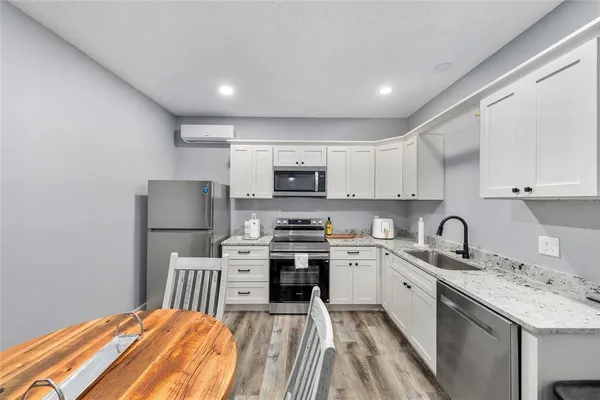 $1,300,000 | 13869 South Highway 475, Summerfield, FL 34491