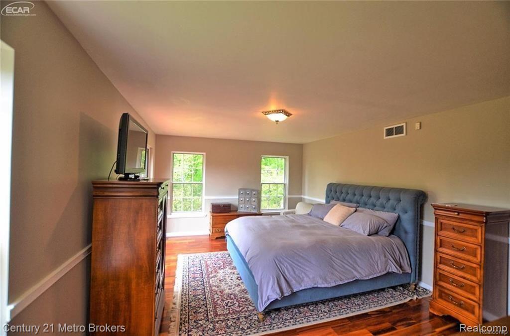 11050 Denton Hill Road Fenton, MI 48430 - Photo 16 of 38 GetMedia (15).jpg