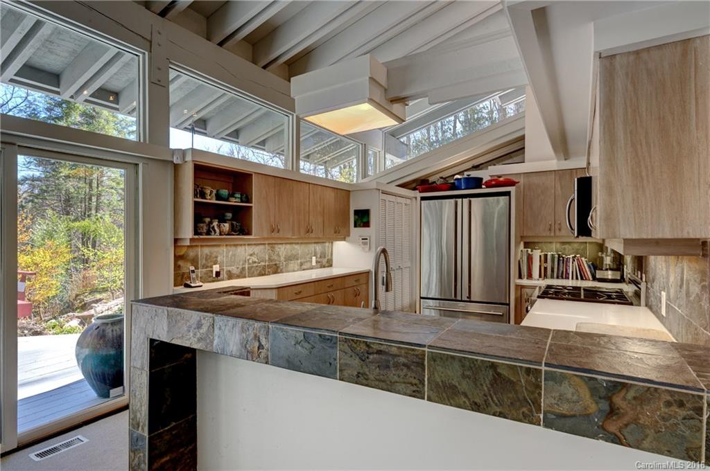 342 Timber Ridge Drive, Unit 38 Cashiers, NC 28717 - Photo 14 of 24 Gallery Image 14