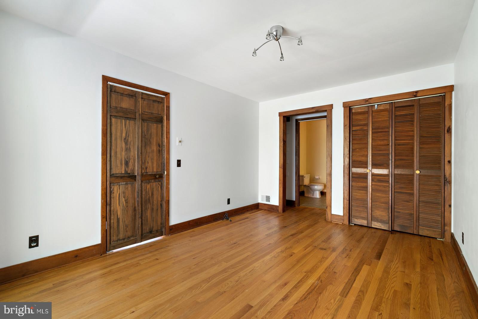 6721 Springhouse Lane Marshall, VA 20115 - Photo 18 of 43 Master Bedroom