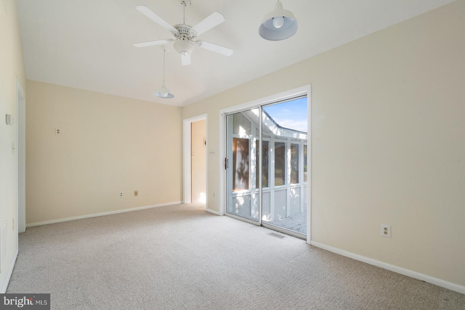 6721 Springhouse Lane Marshall, VA 20115 - Photo 22 of 43 Main Level Den