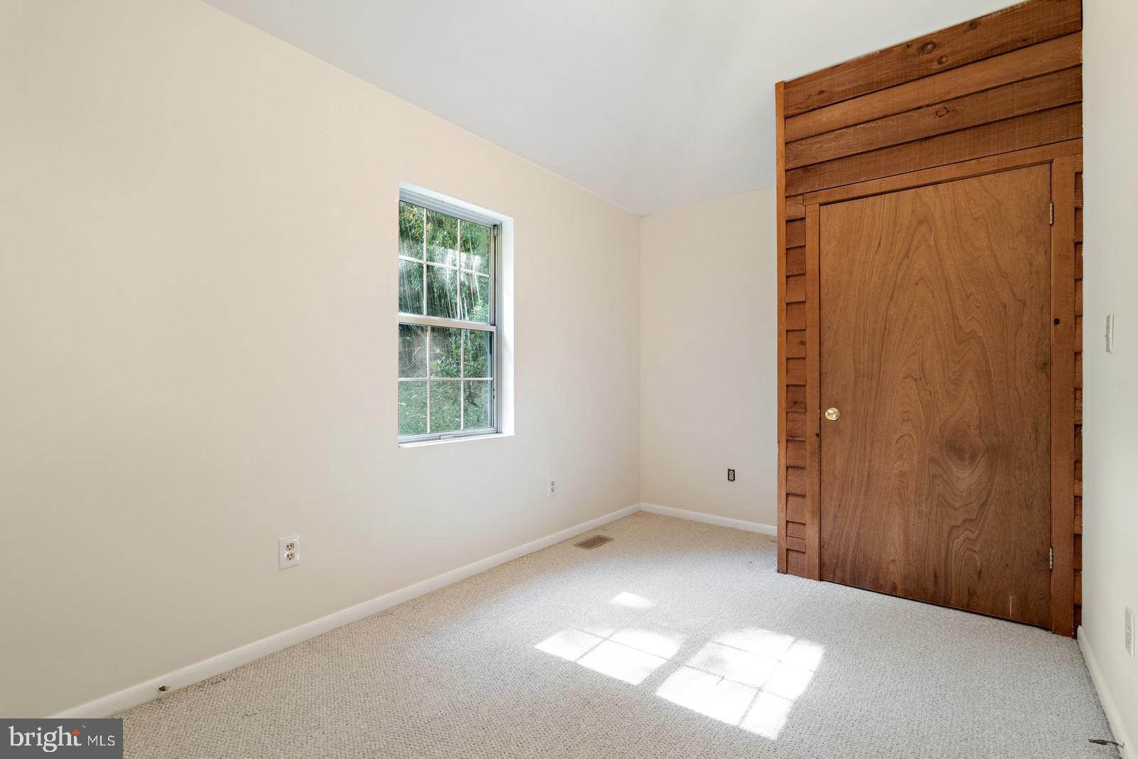 6721 Springhouse Lane Marshall, VA 20115 - Photo 24 of 43 Bedroom