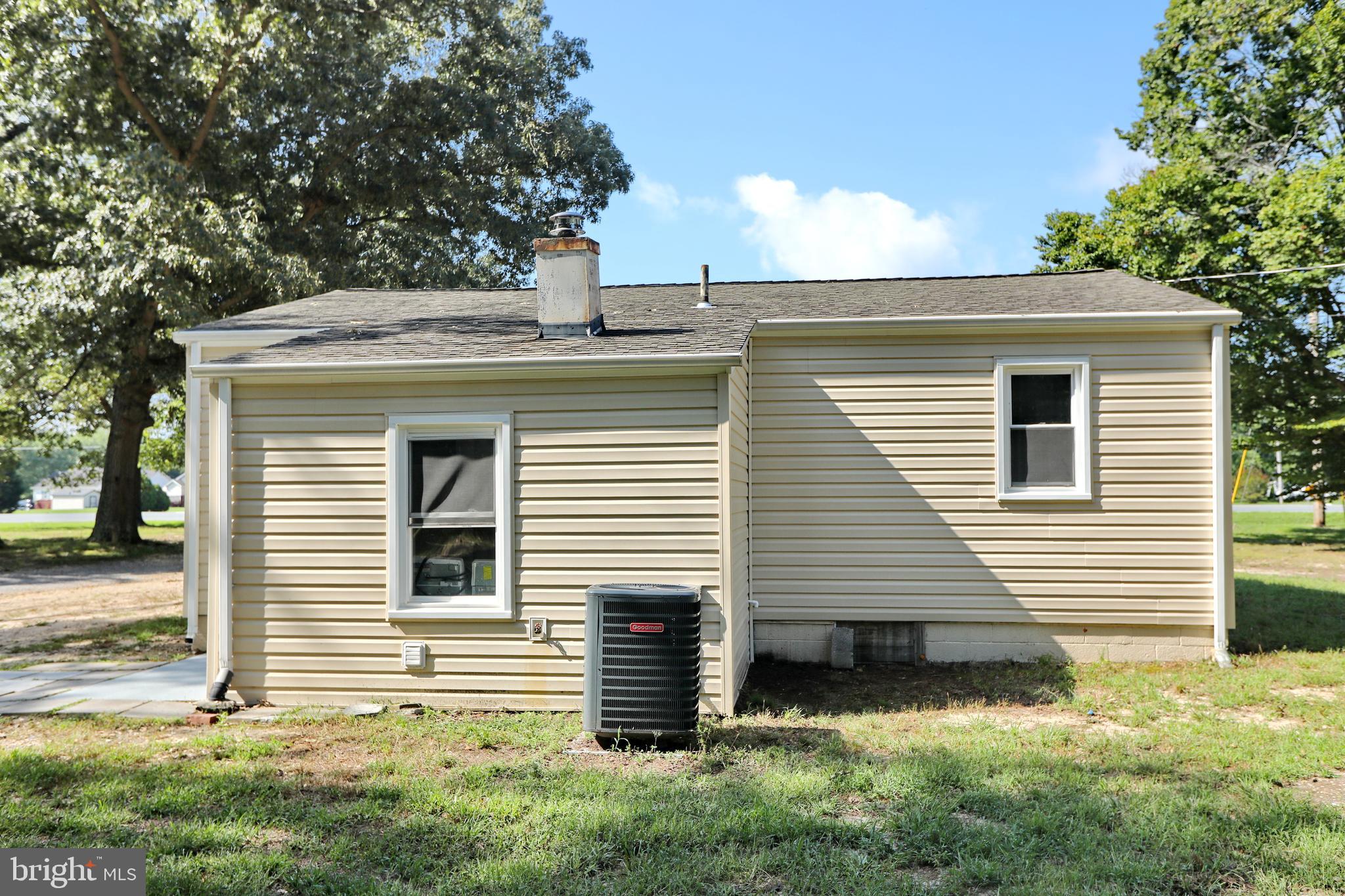 4984 Leonardtown Road Waldorf, MD 20601 - Photo 5 of 23 Rear of home