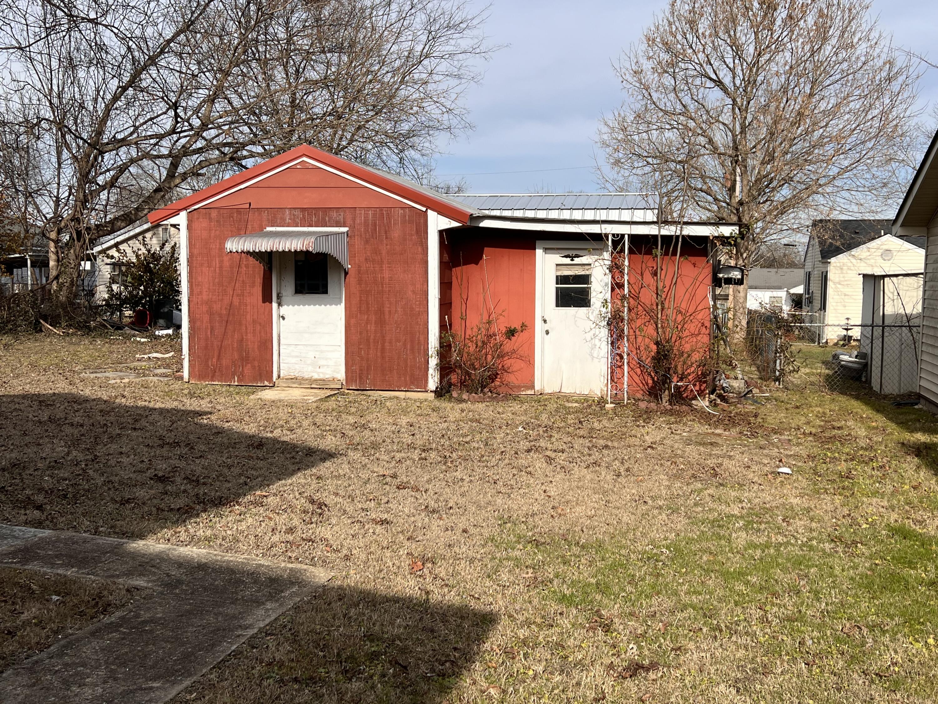 5309 Spriggs Street East Ridge, TN 37412 - Photo 9 of 9 Spriggs Shed