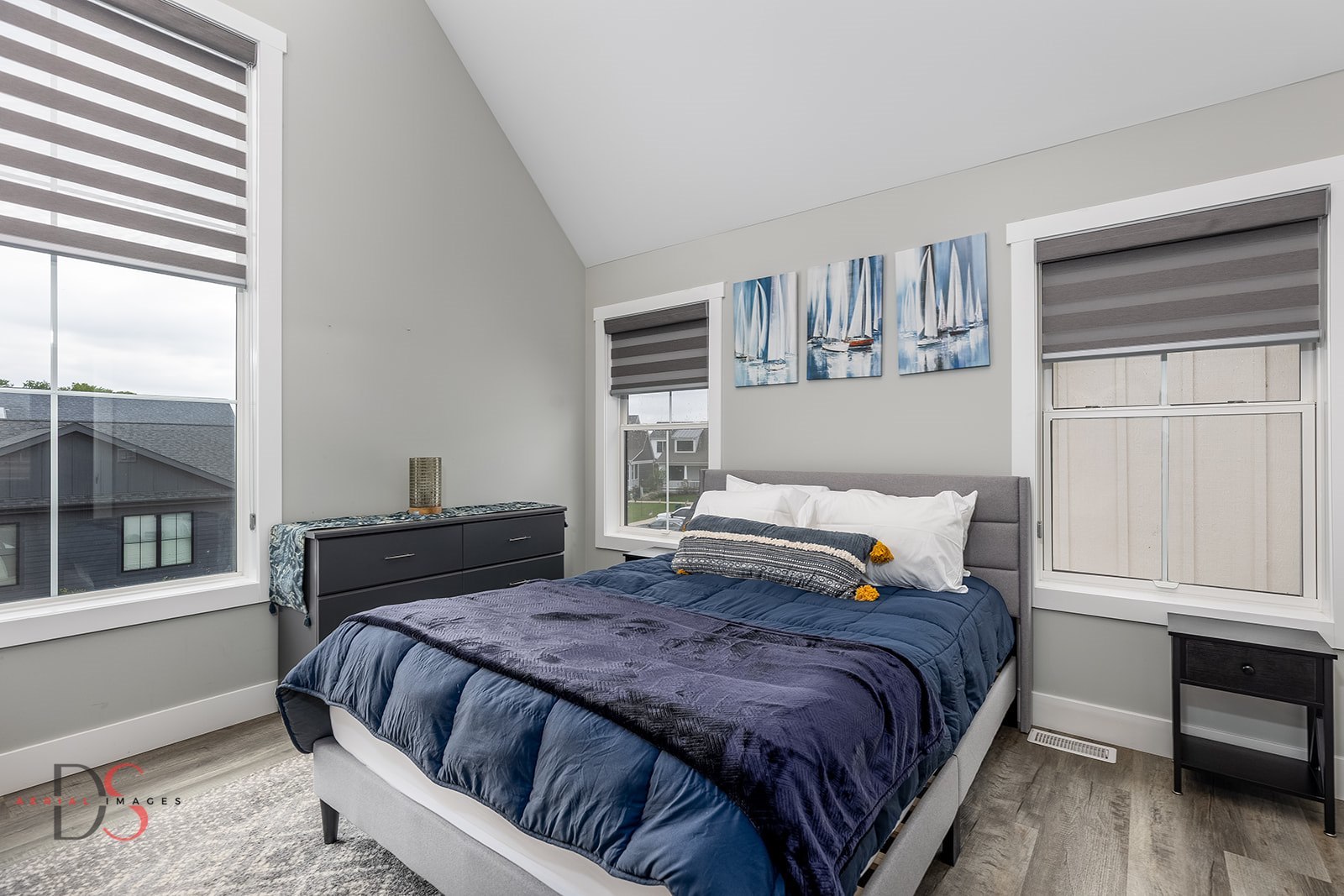 28 Waterside Way Ottawa, IL 61350 - Photo 18 of 29 a bedroom with a bed and window