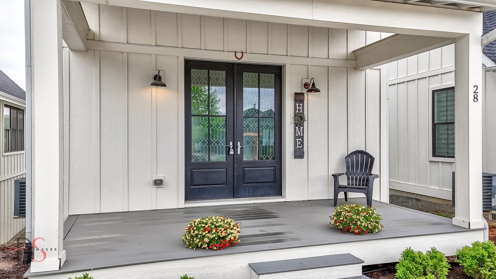 28 Waterside Way Ottawa, IL 61350 - Photo 3 of 29 a front view of a house