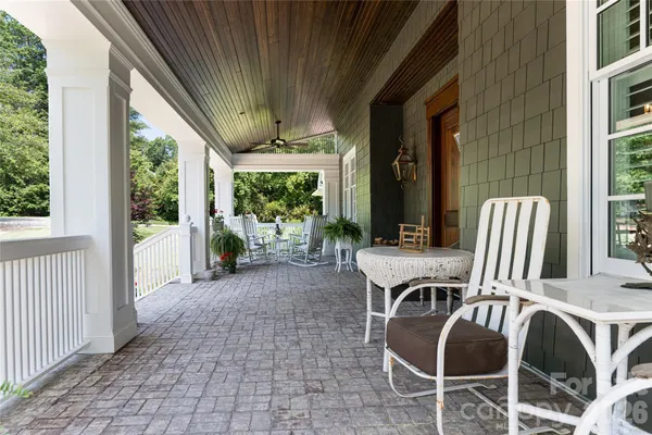 $3,497,500 | 1 Cedar Chine, Asheville, NC 28803