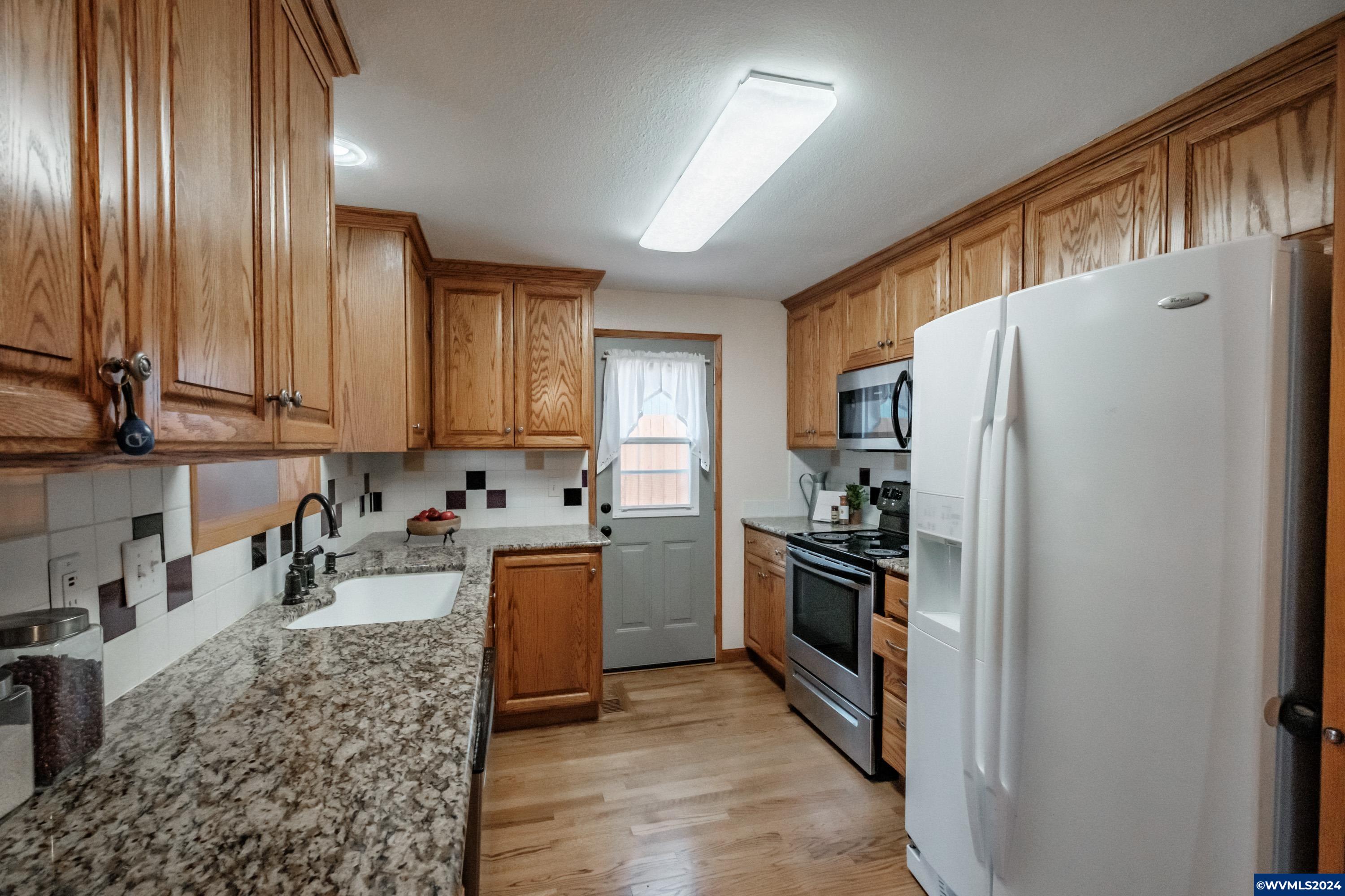 6151 Weldon Place Southwest Albany, OR 97321 - Photo 11 of 41 Gallery Image 11