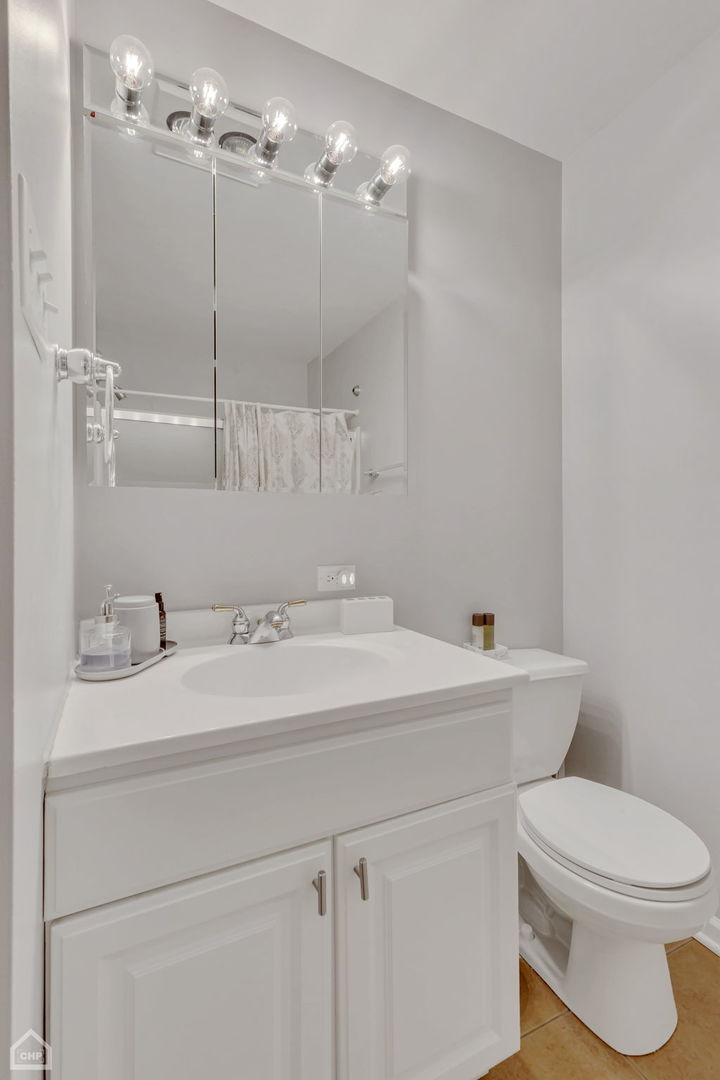 2701 West Hirsch Street, Unit 2 Chicago, IL 60622 - Photo 20 of 30