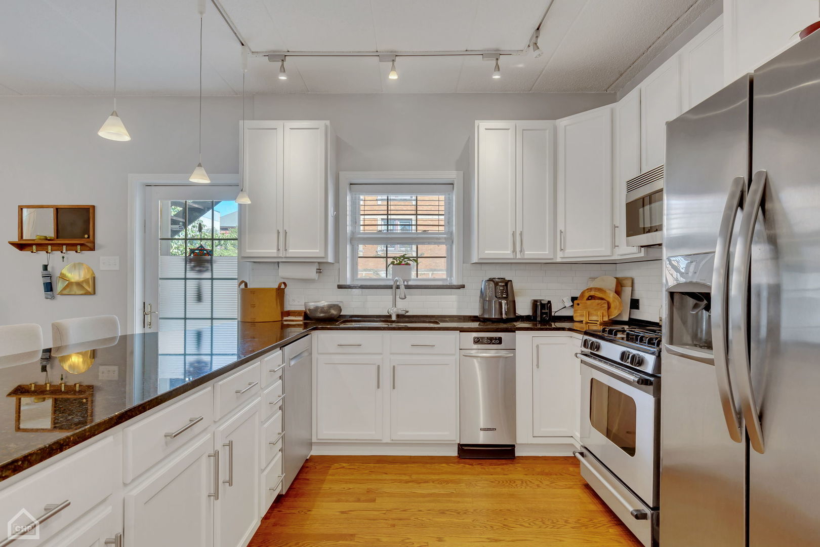 2701 West Hirsch Street, Unit 2 Chicago, IL 60622 - Photo 10 of 30