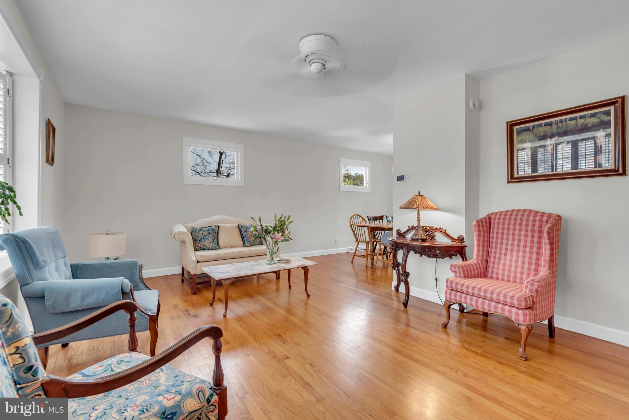 5 Spring Haven Court Severna Park, MD 21146 - Photo 6 of 35 a living room with furniture and wooden floor