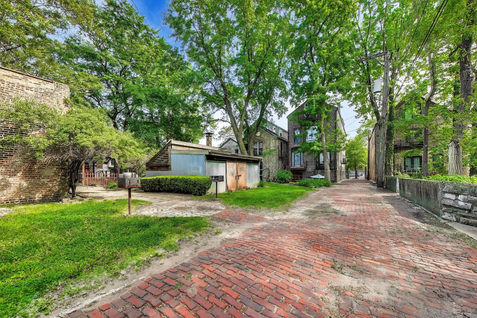 812 West 19th Street, Unit 2F Chicago, IL 60608 - Photo 15 of 19