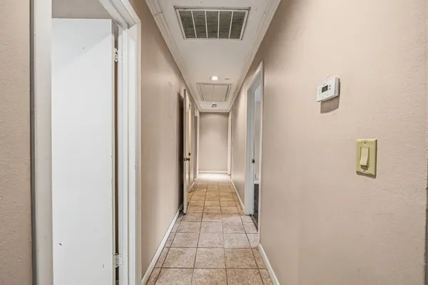 $2,200 | 4501 Willowbend Boulevard, Houston, TX 77035