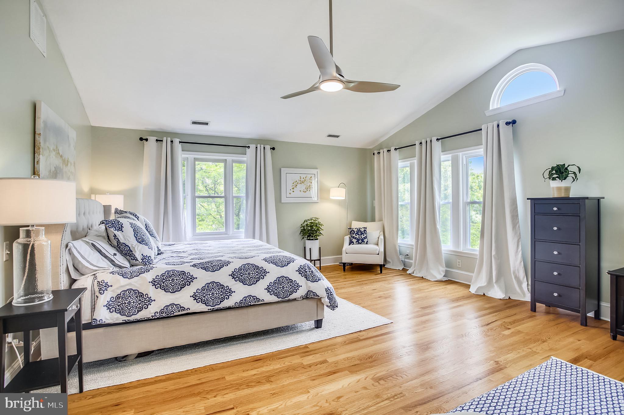 1512 Berwick Road Towson, MD 21204 - Photo 27 of 49 Primary room has abundance of light
