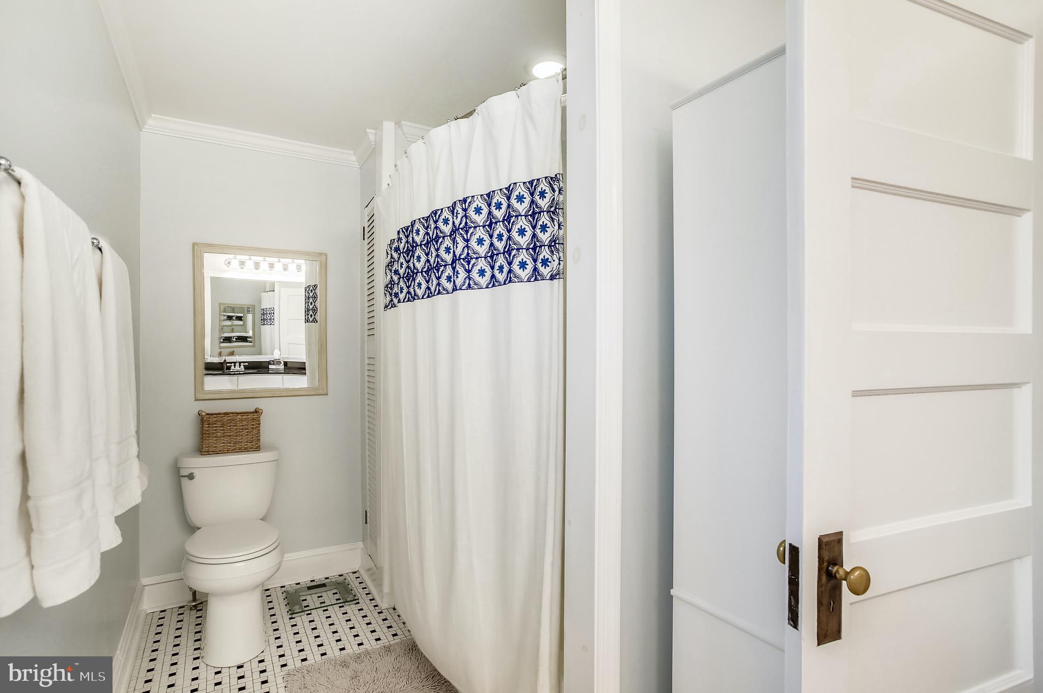 1512 Berwick Road Towson, MD 21204 - Photo 29 of 49 Primary bath