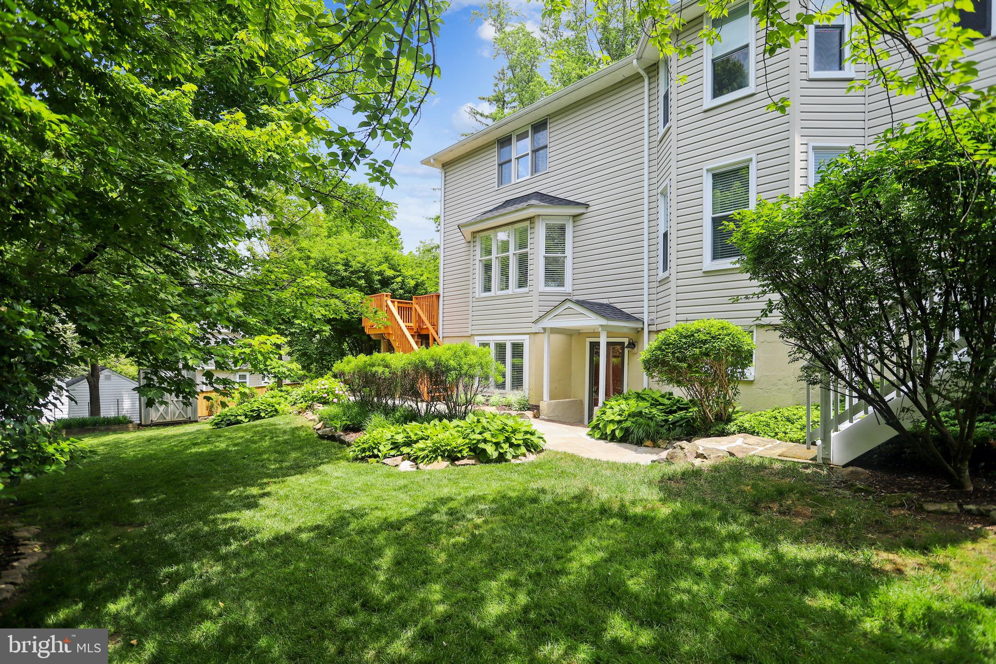 1512 Berwick Road Towson, MD 21204 - Photo 43 of 49 Perfect blend of sun & shade