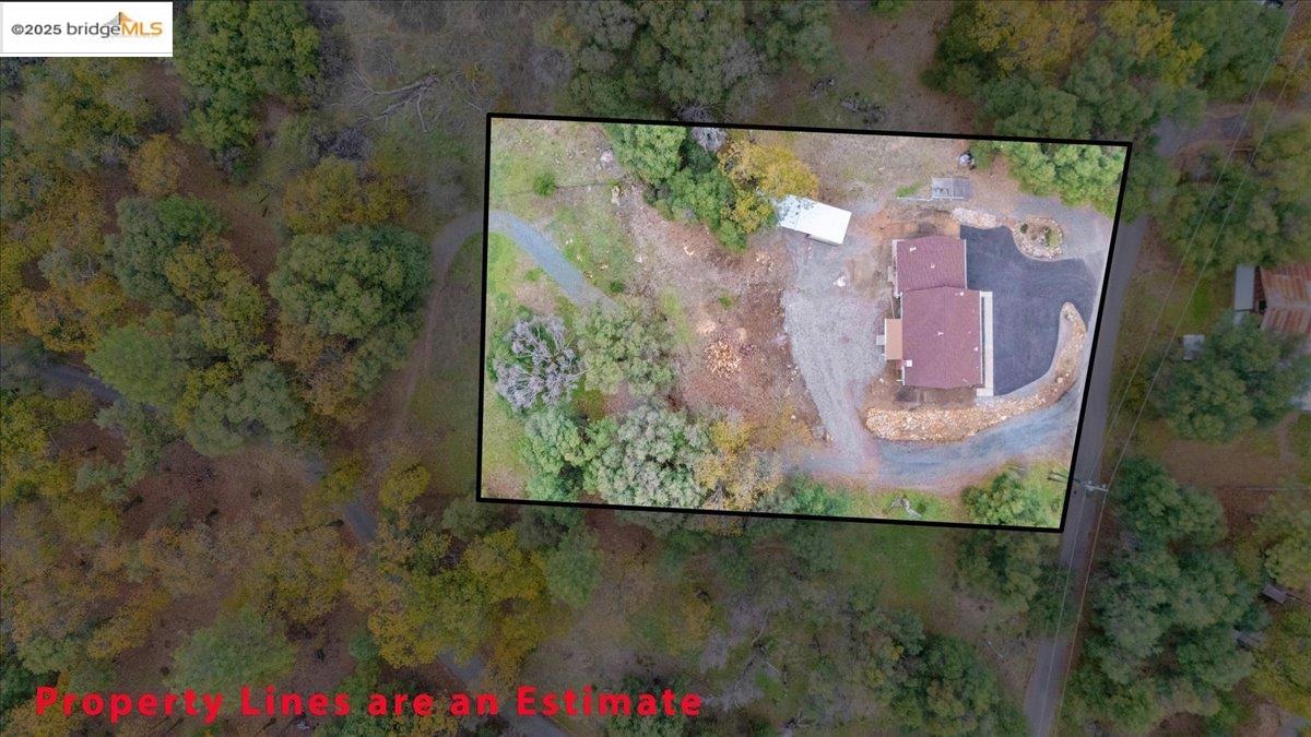 21980 Montgomery Road Sonora, CA 95370 - Photo 37 of 52 an aerial view of a house