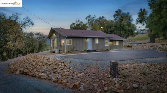 $359,000 | 21980 Montgomery Road, Sonora, CA 95370