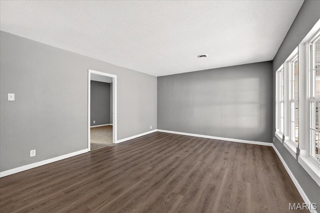 300 St Kevin Street Cahokia, IL 62206 - Photo 5 of 27