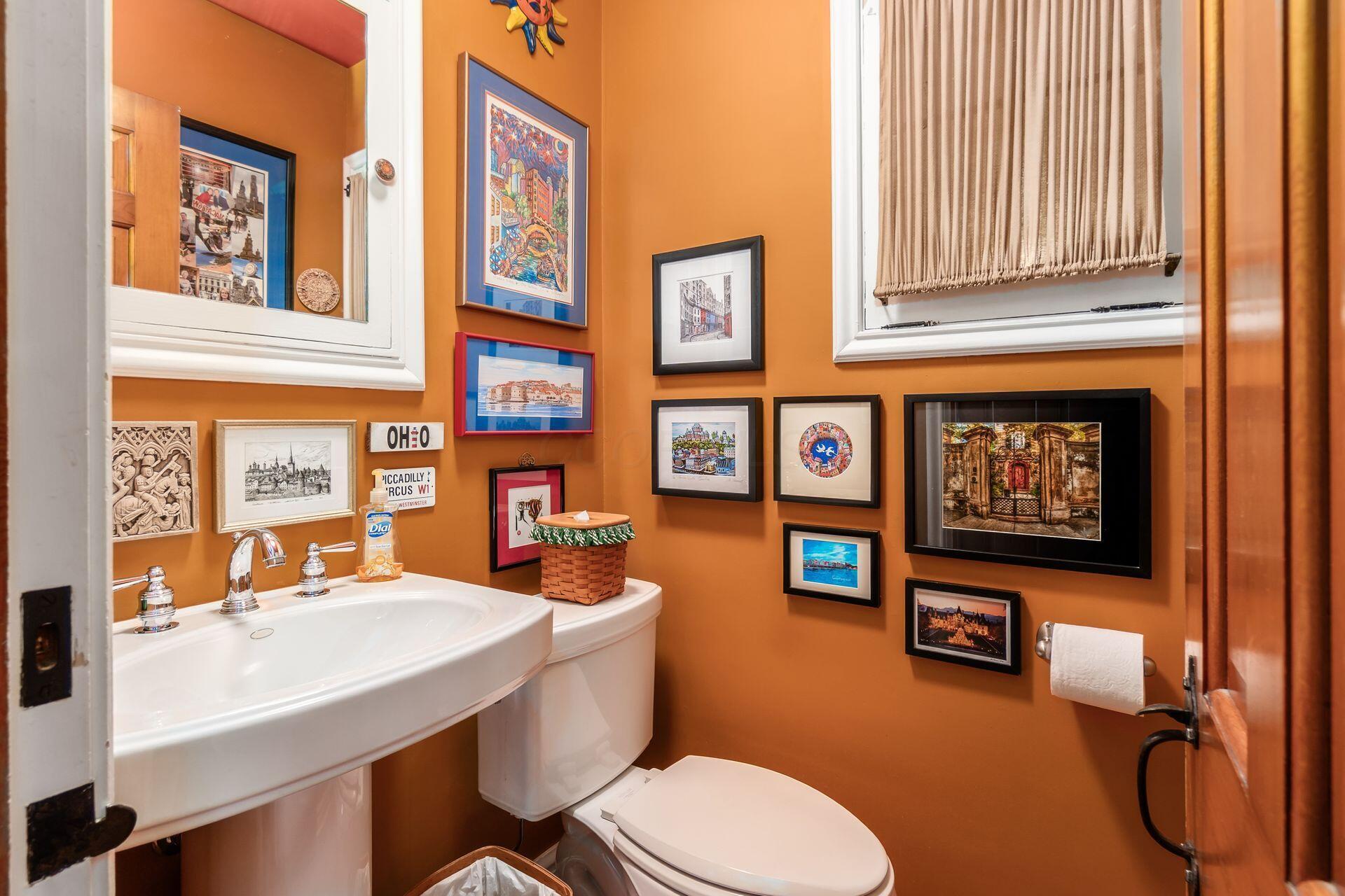1085 Shady Lane Road Columbus, OH 43227 - Photo 21 of 121 Half Bathroom