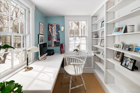 a view of a entryway of house