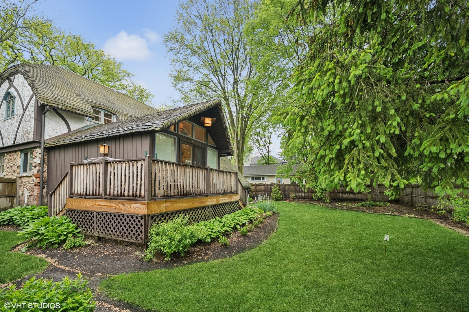 1487 Tower Road Winnetka, IL 60093 - Photo 39 of 45 a view of a backyard with a garden