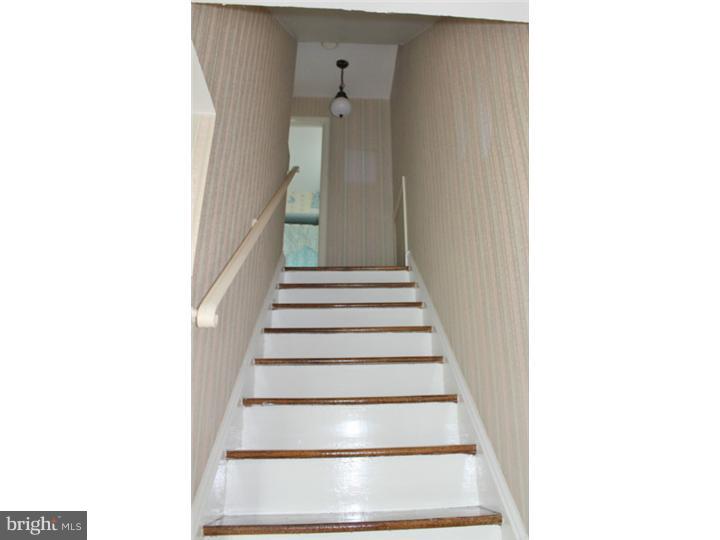 308 Peach Road Bellmawr, NJ 08031 - Photo 5 of 25 Foyer