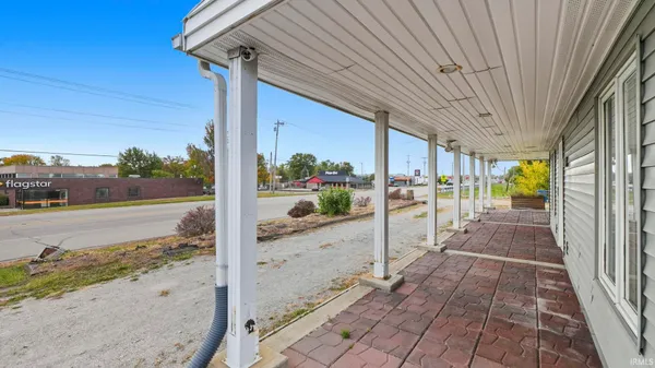 $246,400 | 1511 Highway 930, New Haven, IN 46774