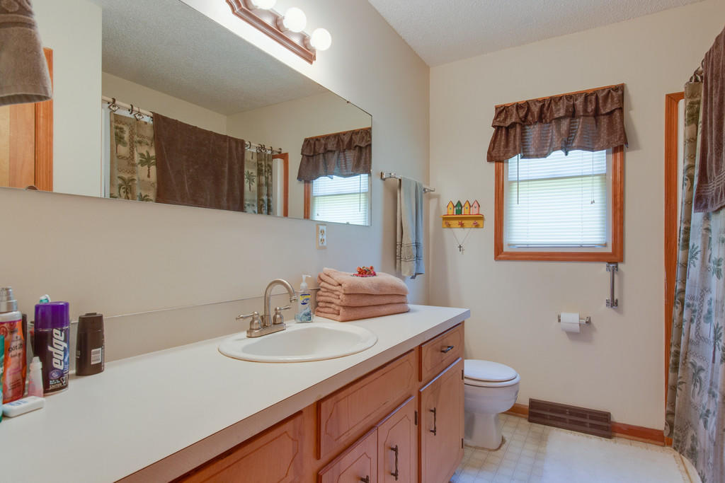 1758 Oak Point Road Charleston, SC 29412 - Photo 13 of 33 ck1805102-1012