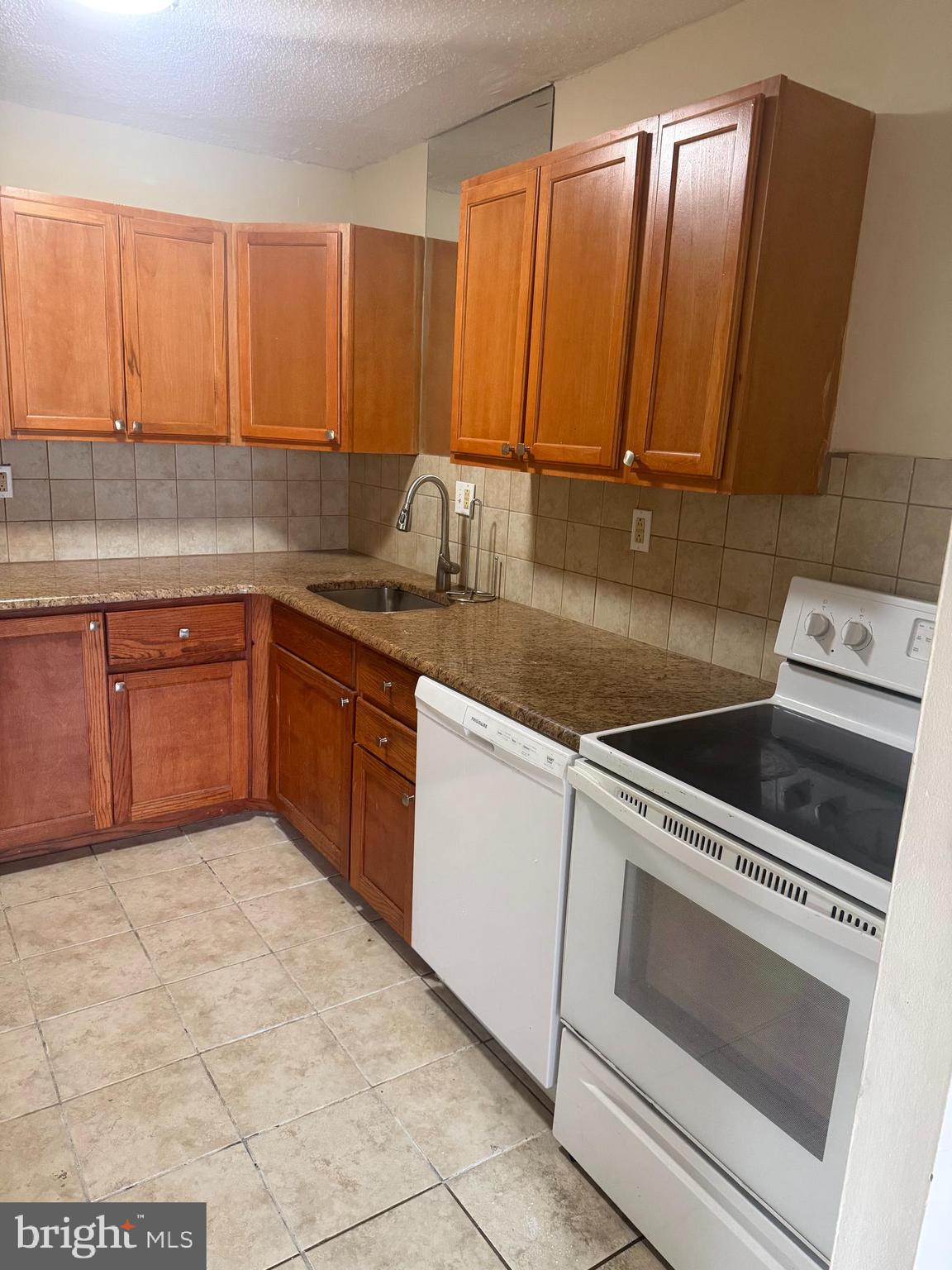 400 Glendale Road, Unit K32 Havertown, PA 19083 - Photo 2 of 6