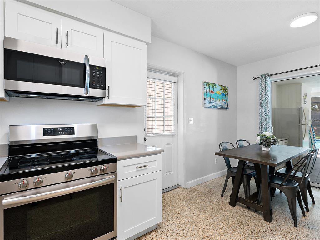 4474 Coco Ridge Circle Sarasota, FL 34233 - Photo 13 of 43 Gallery Image 13