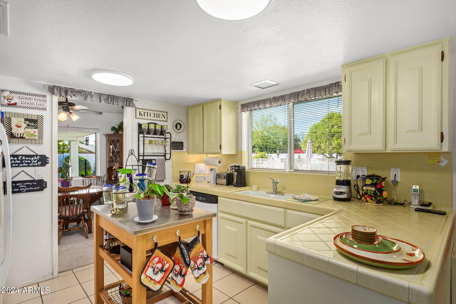 2 East Calavar Road Phoenix, AZ 85022 - Photo 37 of 71 0023-23-Calavar