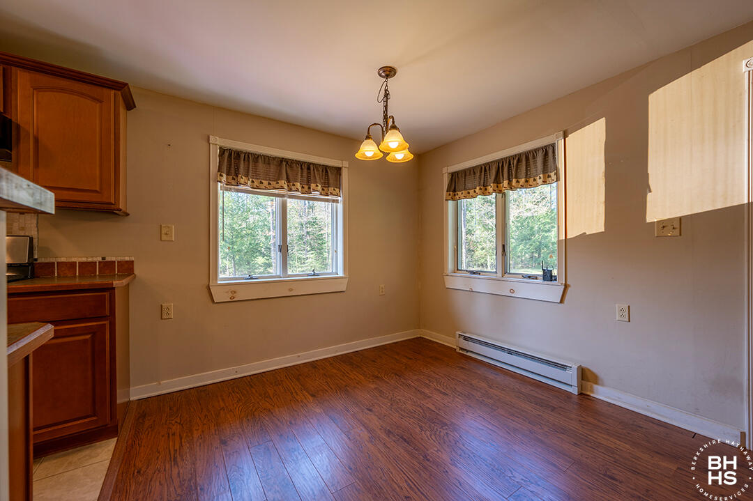 126 Redmond Road Westport, NY 12993 - Photo 6 of 31 ChaletInWestport_DiningRoom