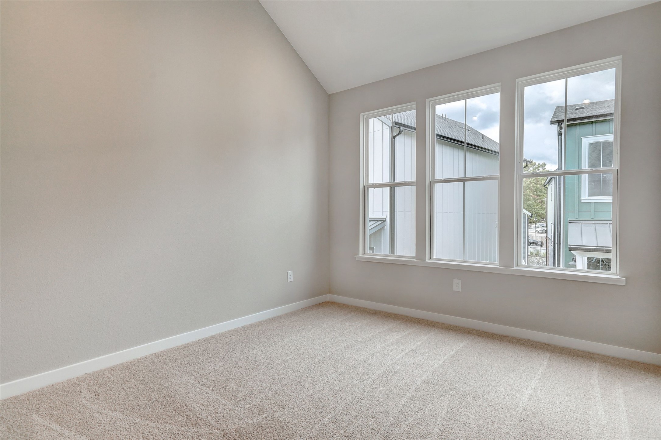 3809 Valley View Road, Unit 13 Austin, TX 78704 - Photo 22 of 39 Primary bedroom on level 3