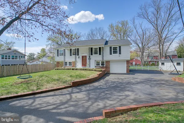 $3,850 | 12805 Point Pleasant Drive, Fairfax, VA 22033