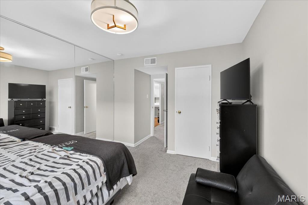 2 Delcrest Court, Unit 102 St. Louis, MO 63124 - Photo 12 of 16