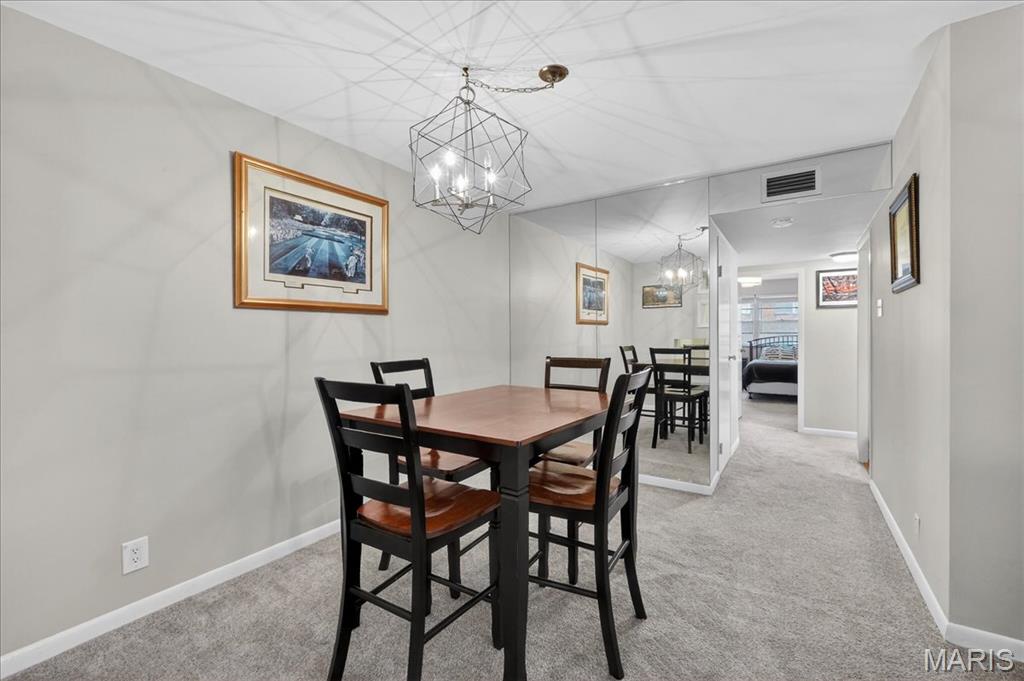 2 Delcrest Court, Unit 102 St. Louis, MO 63124 - Photo 7 of 16