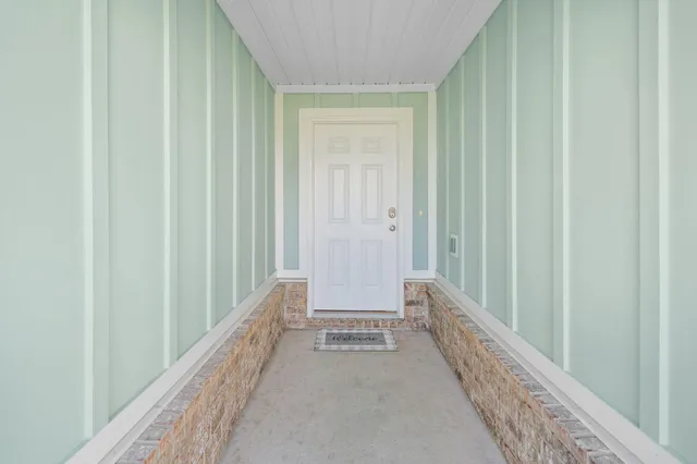 $329,900 | 146 Old Canoe Lane, Freeport, FL 32439