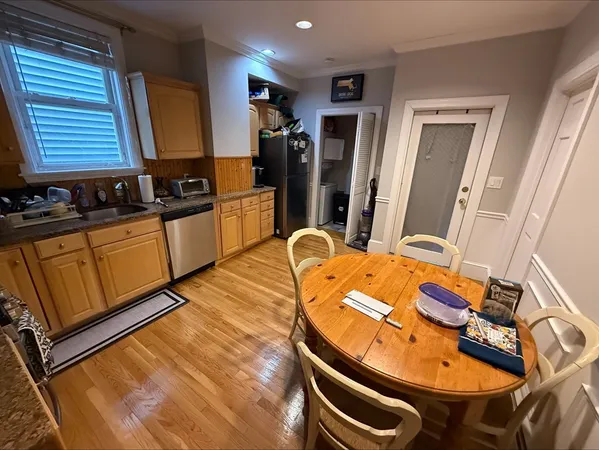 $6,100 | 868 East 2nd Street, Unit 1, Boston, MA 02127