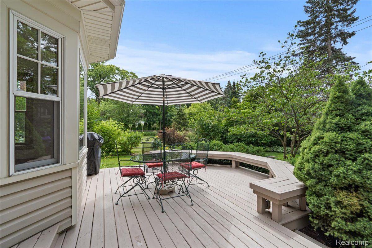 1260 Yorkshire Road Birmingham, MI 48009 - Photo 9 of 49 Gallery Image 9